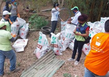Recolectan más de 2 mil libras de desechos sólidos en ciudad de Guatemala