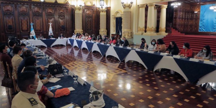 Desarrollan reunión de mesa técnica sobre acceso a información pública