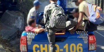 Ocho extranjeros remitidos a migración./foto: PNC.