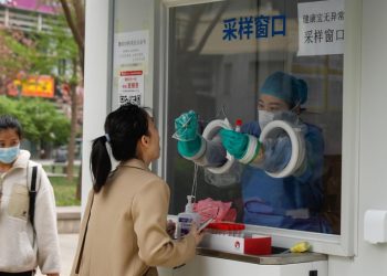 Expertos chinos descartan relajar restricciones: “Ómicron no es una gripe”