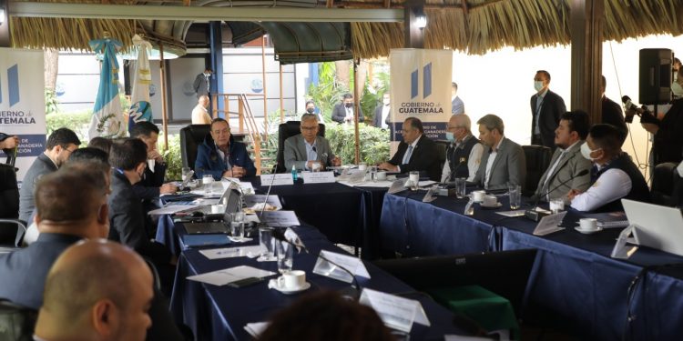 Ejecutivo presentará iniciativa para reformas a la Ley de Pesca