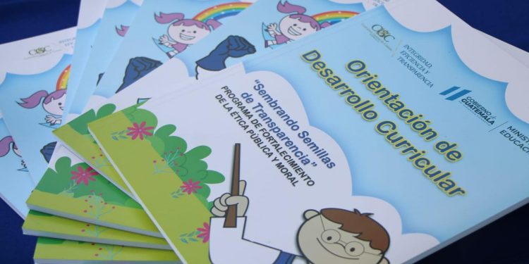 Sembrando Semillas de Transparencia llega a tres escuelas más