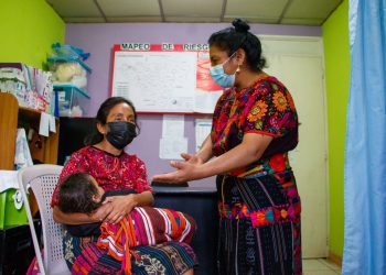 MSPAS acompaña el trabajo de comadronas para promover la lactancia materna