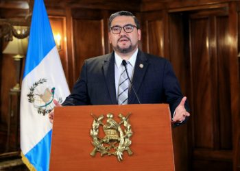 Ejecutivo presenta iniciativa para apoyo social temporal a diésel y gasolinas superior y regular