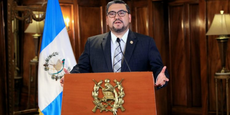 Ejecutivo presenta iniciativa para apoyo social temporal a diésel y gasolinas superior y regular