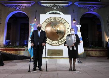 Presidente nombra a María Consuelo Porras Argueta como fiscal general y jefe del MP