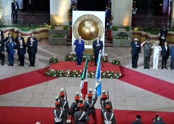 Presidente Giammattei recibe a su homólogo de México en Palacio Nacional de la Cultura