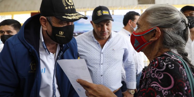 Programa del Adulto Mayor beneficia a pobladores de Santa Rosa