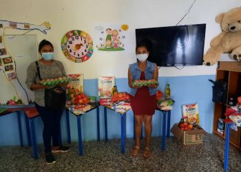 Efectúan cuarta entrega de víveres a menores de edad en Izabal