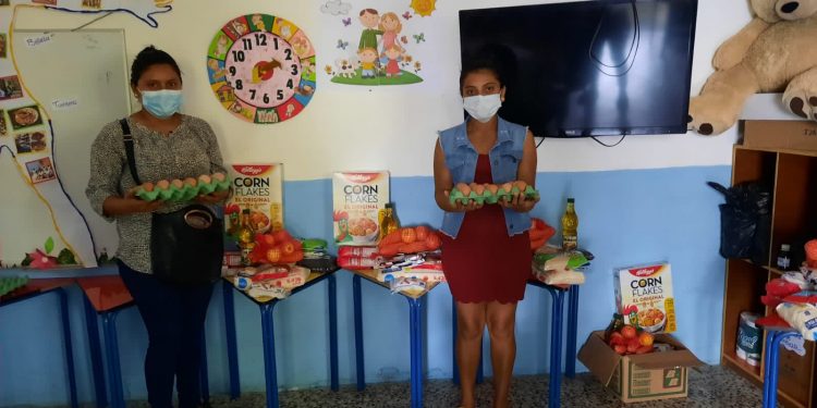 Efectúan cuarta entrega de víveres a menores de edad en Izabal