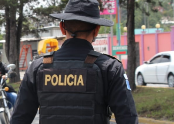 Capturan a presunto traficante de personas que conducía autobús con migrantes