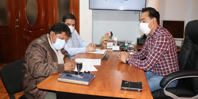 Firman convenios para ejecutar obras en cinco municipios de San Marcos