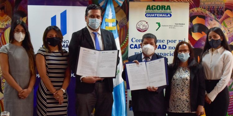 Firman convenio para la inclusión laboral de personas con discapacidad