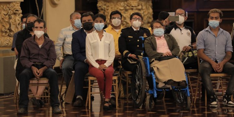 Ellos son algunos de los protagonistas de las 100 cápsulas de Juntos vamos por más.