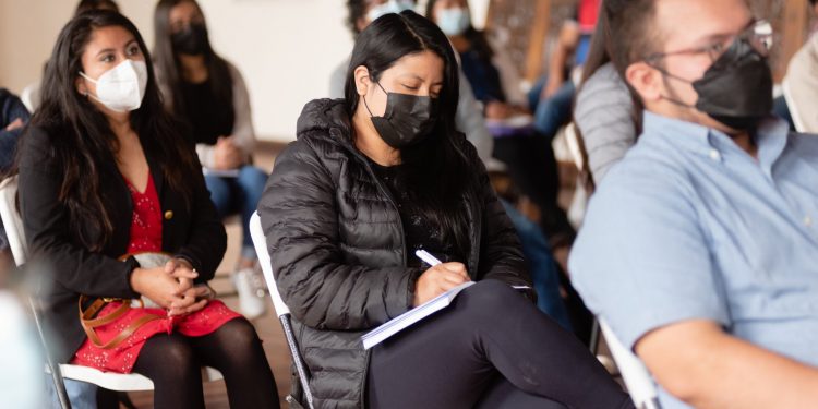 Conjuve llevará a cabo capacitaciones para optar a plazas de trabajo en inglés