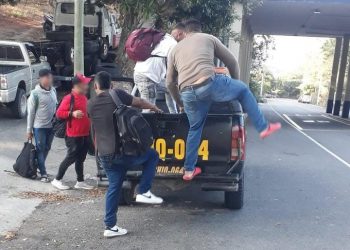 Localizan en Chiquimula a 11 migrantes que ingresaron irregularmente a Guatemala