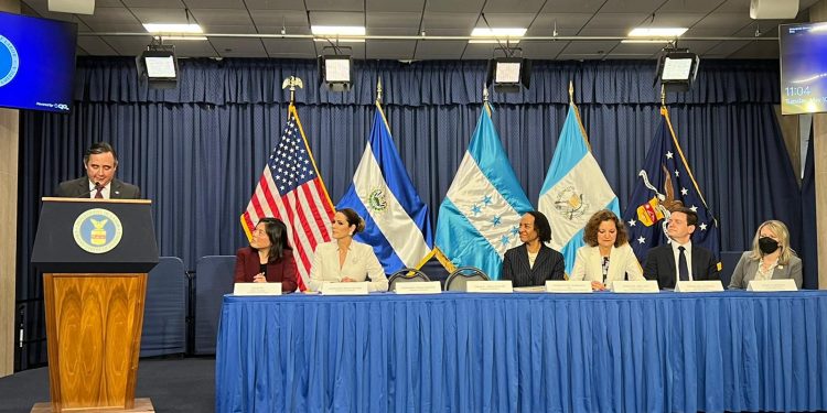 Renuevan acuerdo sobre protección de derechos laborales a connacionales en EE. UU.