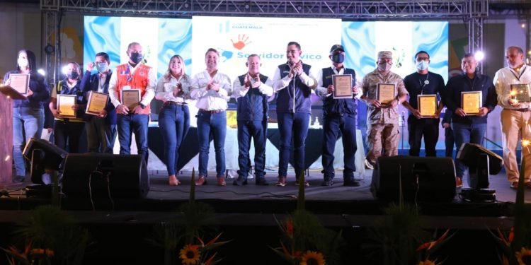 Mingob inaugura proyectos de servicio cívico 2022