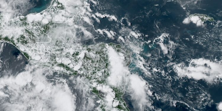 Se mantiene monitoreo de onda del este