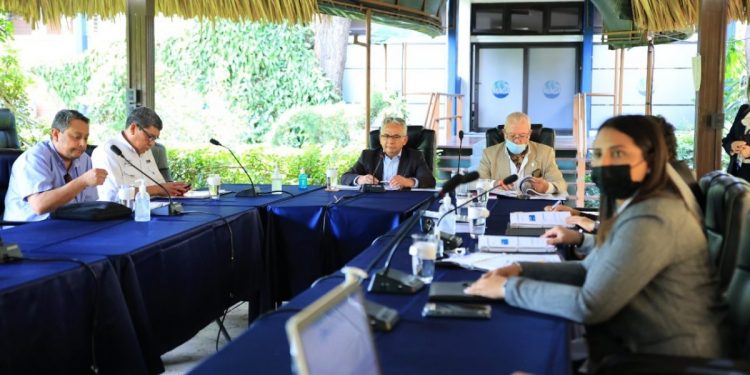 Otorgan financiamiento a proyectos para fortalecer producción de cacao y arveja