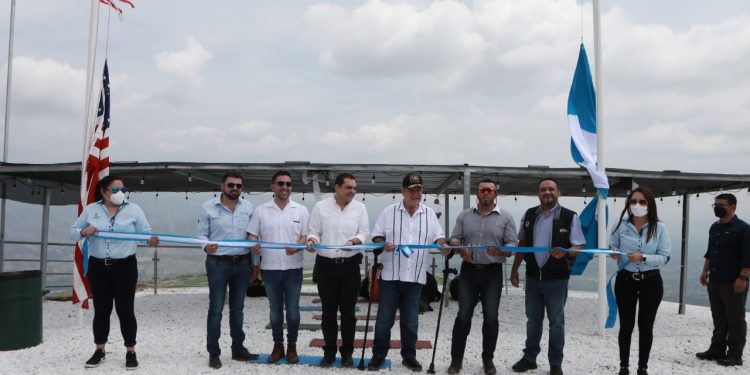 Presidente inaugura campeonato internacional de parapente