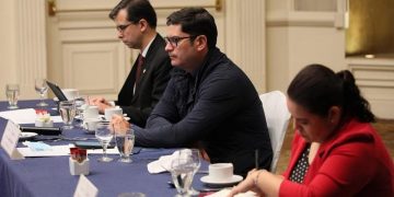 Presentan propuesta de programa Educa Emprende