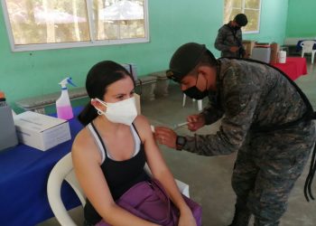 Primera Brigada de Infantería Mariscal Zavala apoya en jornada de vacunación contra el COVID-19