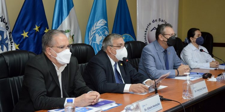 Dan seguimiento a programa de nutrición