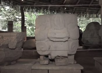 Presidente destaca importancia de recuperación del museo Caracol del Tiempo, en Tak’alik Ab’aj