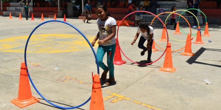 Festival recreativo fomenta la actividad física en Alta Verapaz