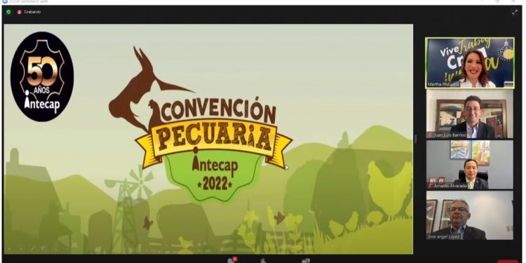 Sector agropecuario participa en la Convención Pecuaria del Intecap
