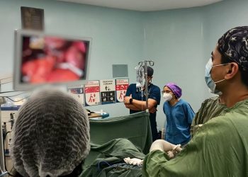 Efectúan primera cirugía laparoscópica en el Hospital San Juan de Dios