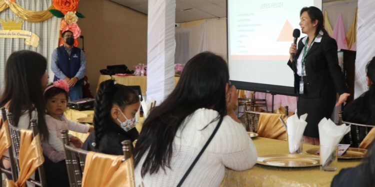 Mujeres se empoderan para prevenir la violencia