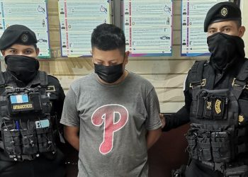 PNC detiene a presunto coyote que trasladaba a migrantes en Chiquimula