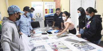 Jóvenes jalapanecos contribuyen al desarrollo de sus comunidades