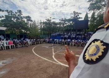 PNC promueve prevención de la violencia entre escolares