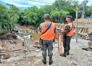 Efectúan labores para habilitar paso entre Zacapa y Chiquimula