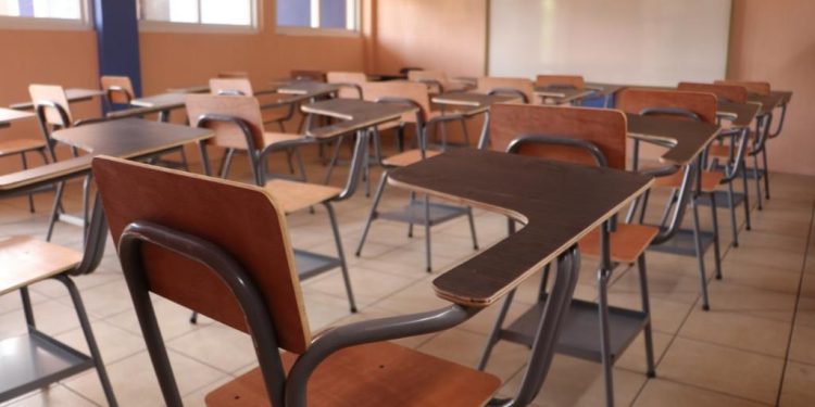 Estudiantes de Santiago Atitlán estrenan instituto