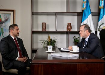 Presidente lleva a cabo diálogo con aspirantes a fiscal general y jefe del Ministerio Público