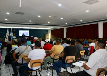 Fortalecen capacidades en atención de menores con padres privados de libertad