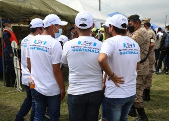 Involucran a servidores cívicos en fortalecimiento de aprendizaje en las escuelas