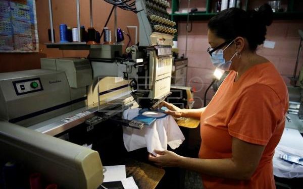 Empresas de Nueva York tendrán que incluir salarios en sus ofertas de empleo