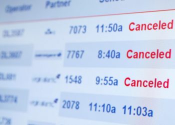 Centenares de vuelos cancelados en EE. UU. en el “puente” de inicio del verano