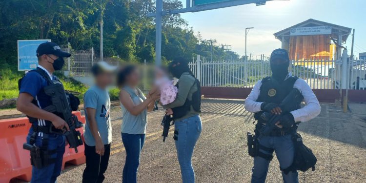 Bebé rescatada en México regresa a Guatemala