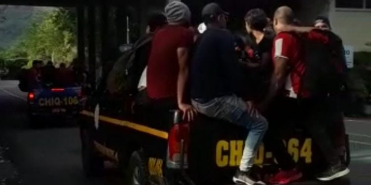 Remiten a Migración a grupo de 25 venezolanos