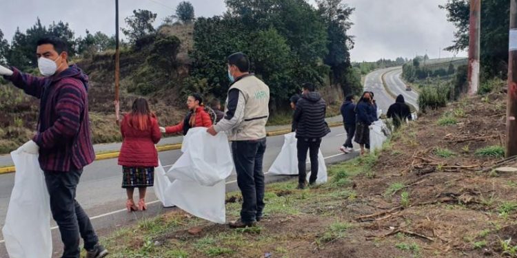 Ambiente promueve jornada de limpieza en Santa Catarina Ixtahuacán