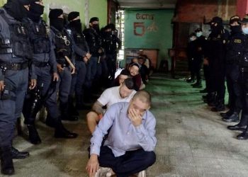 Localizan celulares y radiotransmisor en centro carcelario