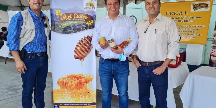 Red que promueve desarrollo de productores huehuetecos cumple 10 años