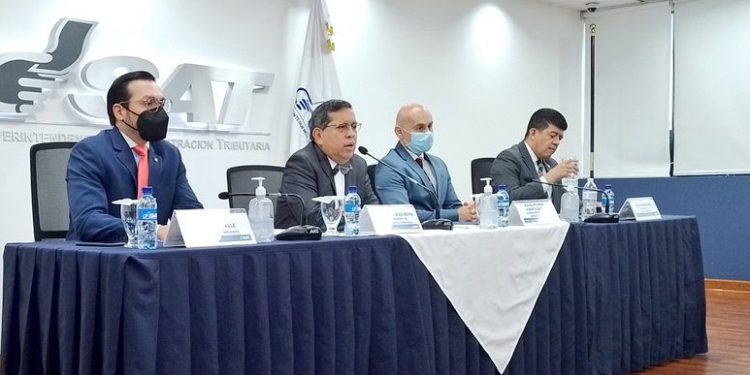 Brindan detalles sobre intervención de empresa importadora de ropa y calzado