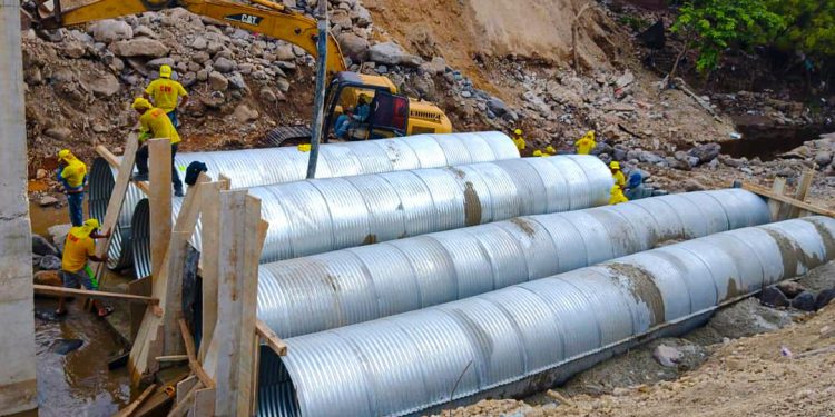 Avanzan trabajos de restauración de paso provisional en Petapilla